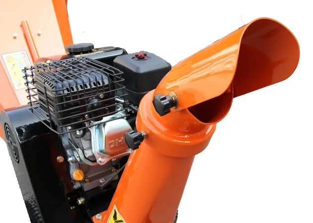 Versatile gasoline Powered Wood Chipper Sharp Blades, Strong Torque, Excellent Chip Quality
