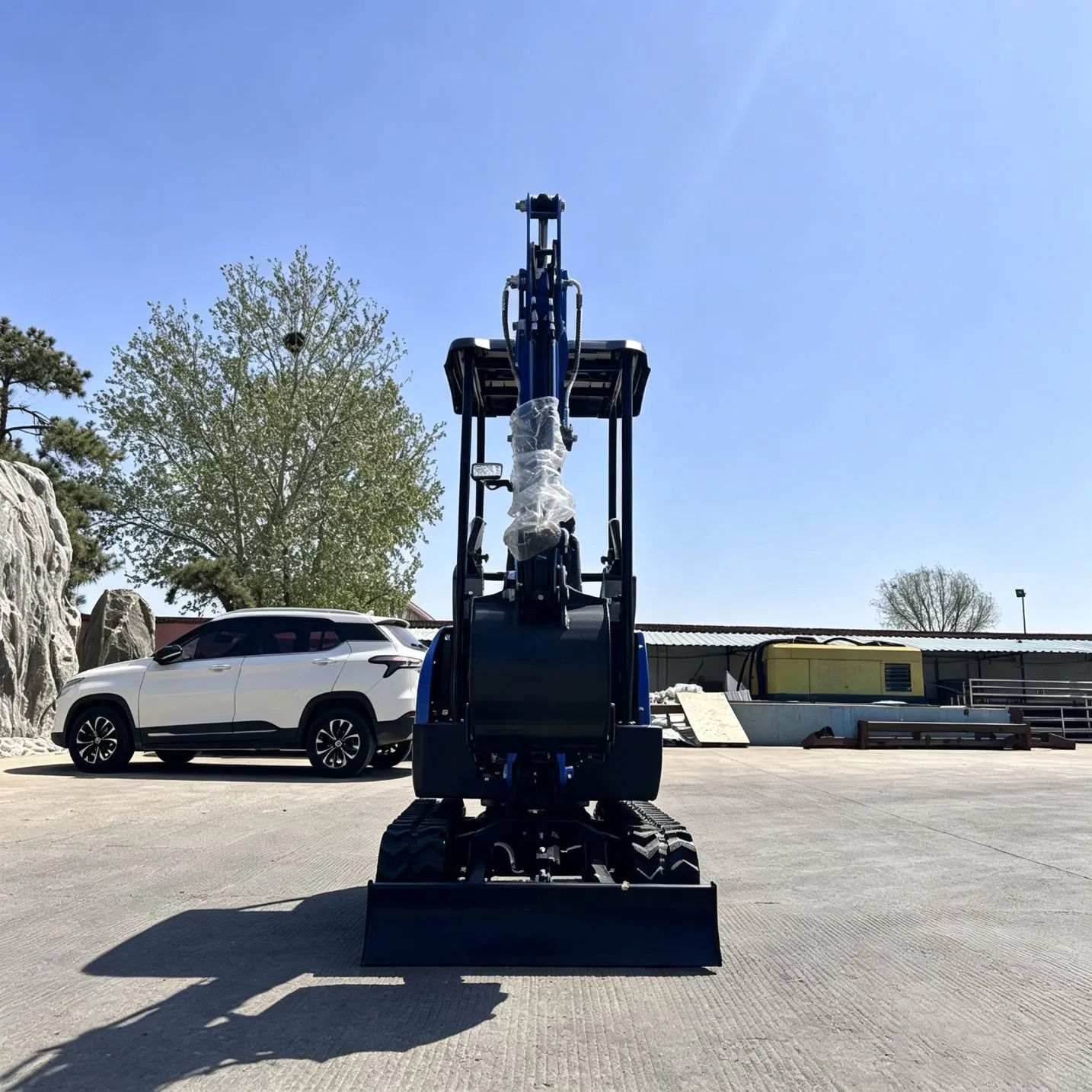 Compact 1400kg Mini Crawler Excavator with Powerful Laidong Diesel Engine